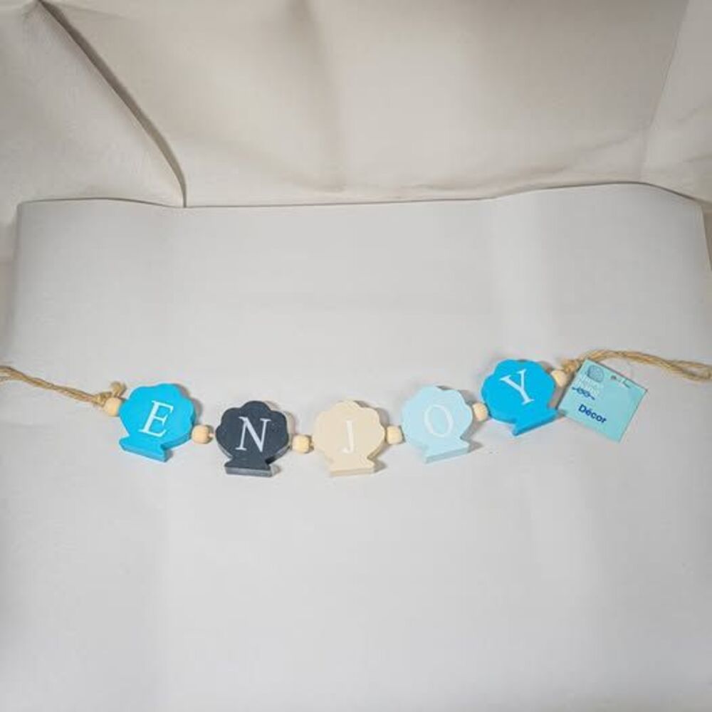 Wooden Shell Bunting Seashell NWT Decor For Beach Lovers
